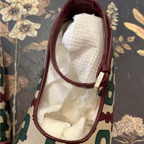 Gucci Burgundy and Green Patterned Flats - Picture 6 of 8